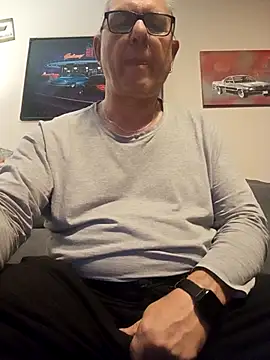 Snapshot of andy-1961 chatting on 11.12.25 andy-1961 online show from 11.12.25