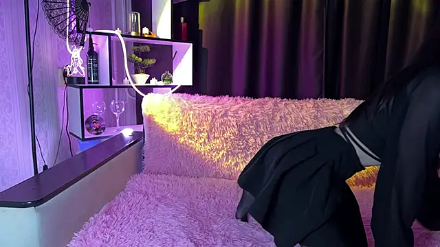 Snapshot of GirlFromHell88 chatting on 11.12.25 GirlFromHell88 online show from 11.12.25