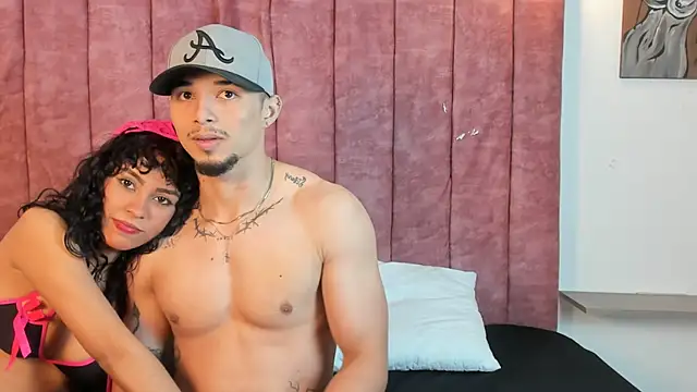 Snapshot of Max_and_Mia9 chatting on 11.10.25 Max and Mia9 online show from 11.10.25