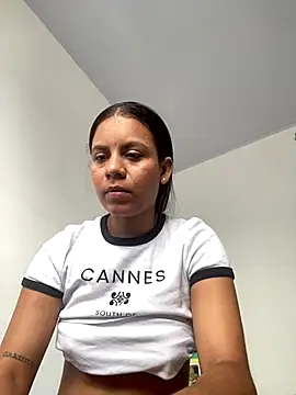 Snapshot of lineichun1708 chatting on 11.11.25 lineichun1708 online show from 11.11.25