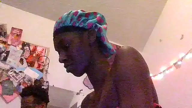 Snapshot of Her_ForbiddenGarden chatting on 11.14.25 Her ForbiddenGarden online show from 11.14.25