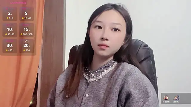 Snapshot of Minnie-baby chatting on 11.11.25 Minnie-baby online show from 11.11.25