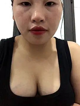 Snapshot of luna-sexxy chatting on 11.12.25 luna-sexxy online show from 11.12.25