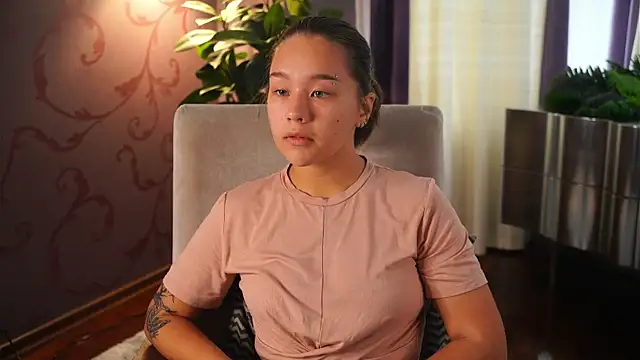 Snapshot of ArleenVizena chatting on 11.14.25 ArleenVizena online show from 11.14.25