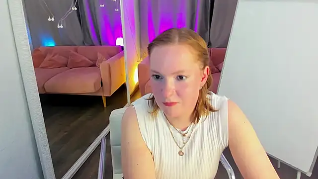 Snapshot of Elizabeth_Walson chatting on 11.14.25 Elizabeth Walson online show from 11.14.25