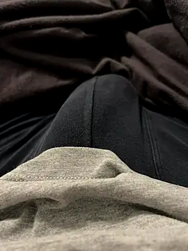 Snapshot of Weisser_Riese0 chatting on 11.12.25 Weisser Riese0 online show from 11.12.25