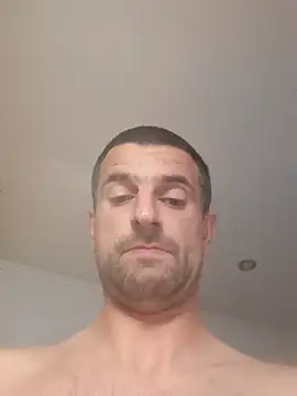 Snapshot of TwardyKierowca chatting on 11.12.25 TwardyKierowca online show from 11.12.25