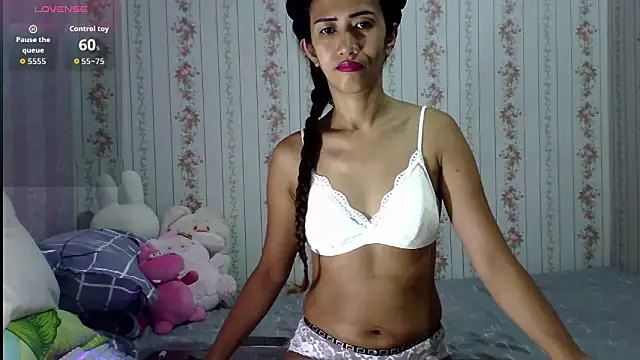 Snapshot of ClitoriaMax69 chatting on 11.17.25 ClitoriaMax69 online show from 11.17.25