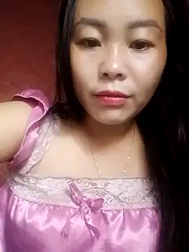 Snapshot of Qiune92 chatting on 11.13.25 Qiune92 online show from 11.13.25