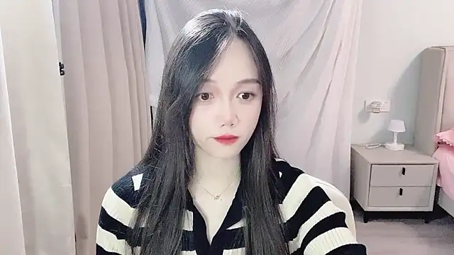 Snapshot of BoiI2u chatting on 11.13.25 BoiI2u online show from 11.13.25