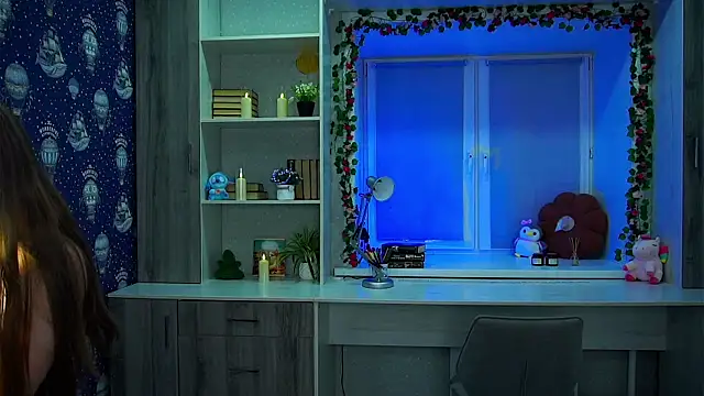 Snapshot of CleotildeBijan chatting on 11.17.25 CleotildeBijan online show from 11.17.25