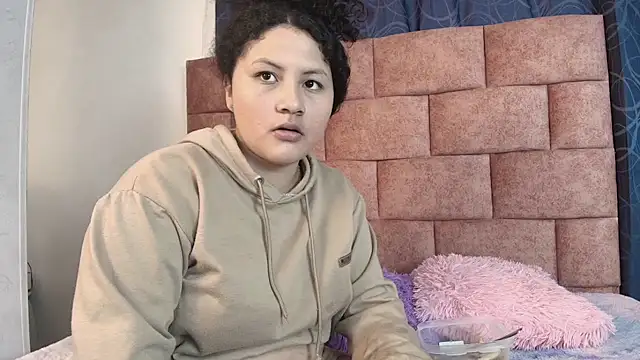 Snapshot of Baby_Disgusting chatting on 11.12.25 Baby Disgusting online show from 11.12.25