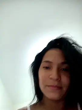 Snapshot of Geeylili chatting on 11.13.25 Geeylili online show from 11.13.25