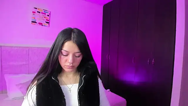 Snapshot of AmmySweett1 chatting on 11.18.25 AmmySweett1 online show from 11.18.25