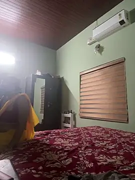 Snapshot of naughty_squard chatting on 11.13.25 naughty squard online show from 11.13.25