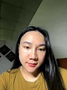 Snapshot of dusi-cute chatting on 11.13.25 dusi-cute online show from 11.13.25