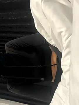 Snapshot of MaryPretty chatting on 11.14.25 MaryPretty online show from 11.14.25