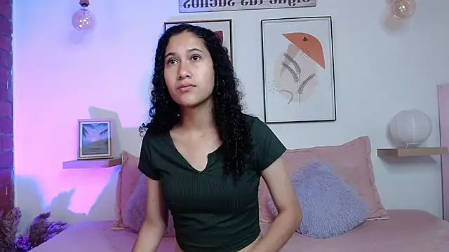 Snapshot of blackvelvetx69 chatting on 11.14.25 blackvelvetx69 online show from 11.14.25