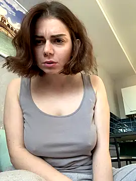 Snapshot of AlisaRain chatting on 11.14.25 AlisaRain online show from 11.14.25