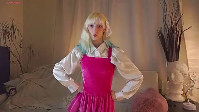 BeverlyWahoske online show from 11.14.25