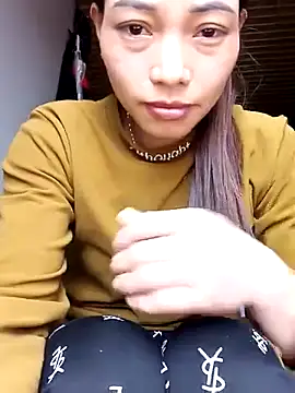 Snapshot of _Su-Su_ chatting on 11.15.25 Su-Su online show from 11.15.25