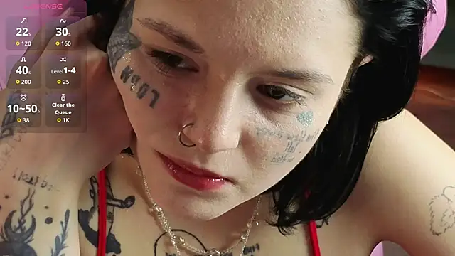 Snapshot of Ada_Manson chatting on 11.17.25 Ada Manson online show from 11.17.25