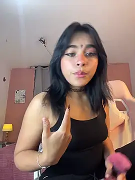 Snapshot of Sophie_wyld chatting on 11.18.25 Sophie wyld online show from 11.18.25