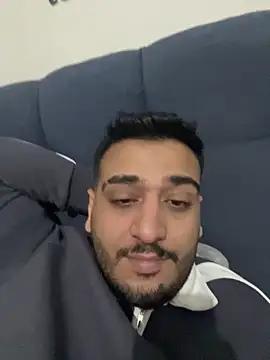 Snapshot of MertHakan7 chatting on 11.17.25 MertHakan7 online show from 11.17.25