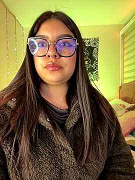 Marianaa   online show from 11.18.25