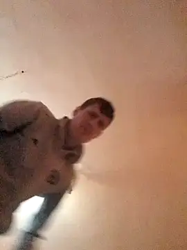 uiuftyrrtydre online show from 11.19.25