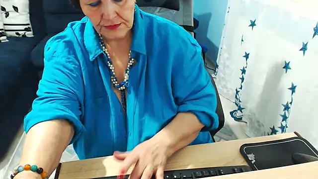 Snapshot of MatureMaiden chatting on 02.28.25 MatureMaiden online show from 02.28.25