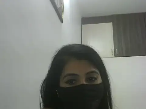 Snapshot of keyswee chatting on 01.13.25 keyswee online show from 01.13.25