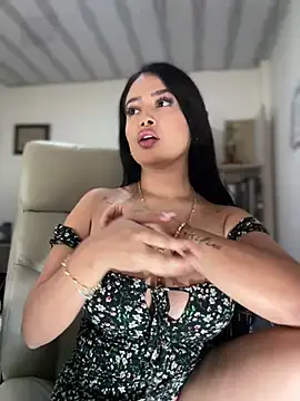 Snapshot of Sara_fun chatting on 03.10.25 Sara fun online show from 03.10.25