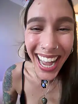 Snapshot of lil_martian chatting on 01.16.25 lil martian online show from 01.16.25