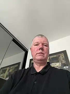 Snapshot of cumboy chatting on 01.08.25 cumboy online show from 01.08.25