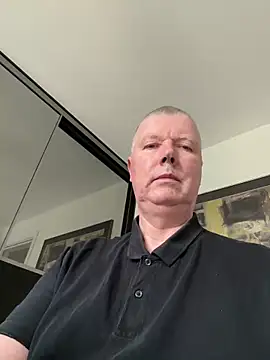 Snapshot of cumboy chatting on 03.10.25 cumboy online show from 03.10.25