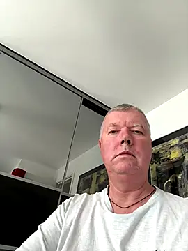 Snapshot of cumboy chatting on 09.10.25 cumboy online show from 09.10.25