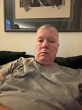 Snapshot of cumboy chatting on 09.29.25 cumboy online show from 09.29.25