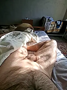 Snapshot of vagr82 chatting on 10.05.25 vagr82 online show from 10.05.25