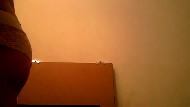 Snapshot of AthleticWomenizer2 chatting on 09.29.25 AthleticWomenizer2 online show from 09.29.25