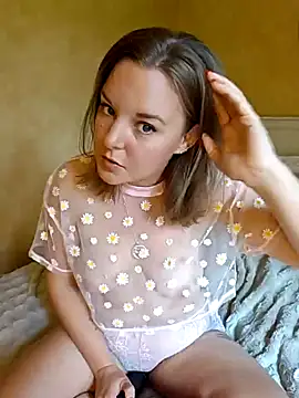 Snapshot of SwedishJennifer chatting on 09.14.25 SwedishJennifer online show from 09.14.25