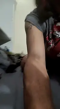 Snapshot of sissyvee chatting on 02.21.25 sissyvee online show from 02.21.25