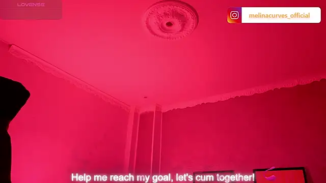 Snapshot of _MelinaCurves_ chatting on 02.18.25  MelinaCurves  online show from 02.18.25