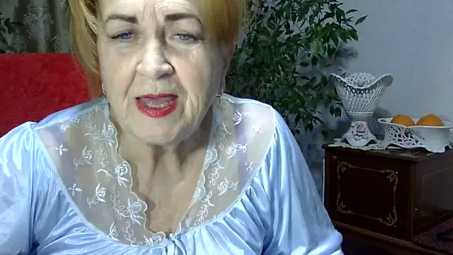 Emma52610 online show from 12.21.24