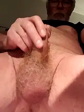 Snapshot of Redhairy4u chatting on 03.22.25 Redhairy4u online show from 03.22.25