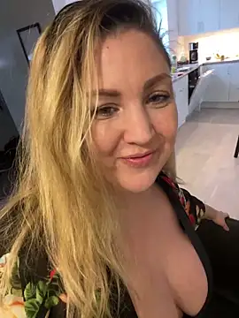 Snapshot of Anna_Alexa chatting on 01.16.25 Anna Alexa online show from 01.16.25