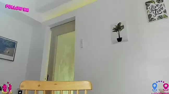 Snapshot of hottycrishina chatting on 01.18.25 hottycrishina online show from 01.18.25