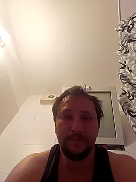 Snapshot of Miki20677 chatting on 03.08.25 Miki20677 online show from 03.08.25