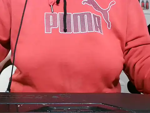 Snapshot of heidi60 chatting on 12.12.24 heidi60 online show from 12.12.24