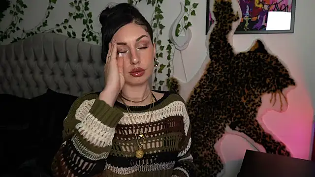 Snapshot of Estherjizz chatting on 09.19.25 Estherjizz online show from 09.19.25
